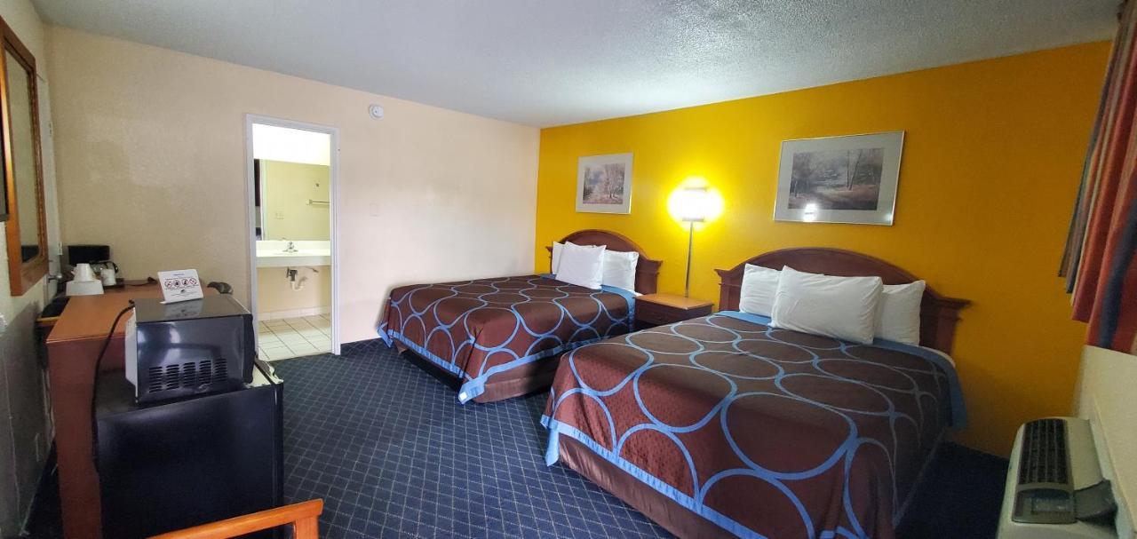 American Inn Motel Pratt Esterno foto