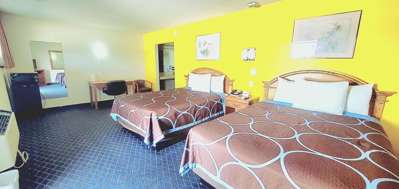 American Inn Motel Pratt Esterno foto