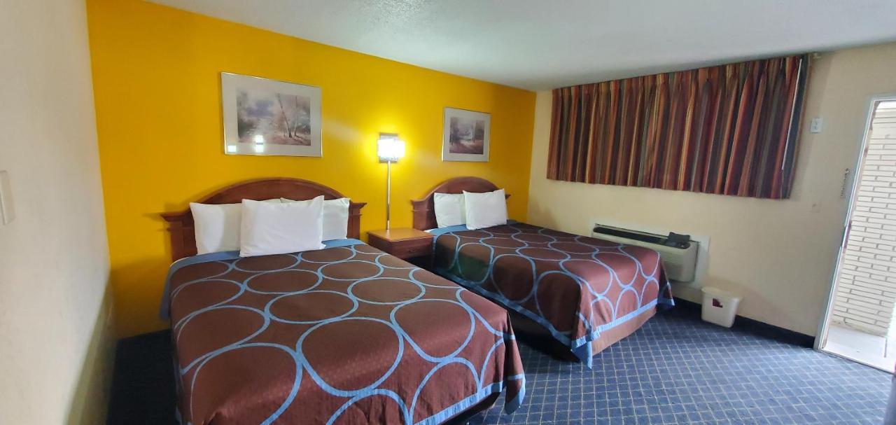 American Inn Motel Pratt Esterno foto
