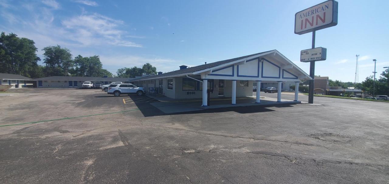 American Inn Motel Pratt Esterno foto