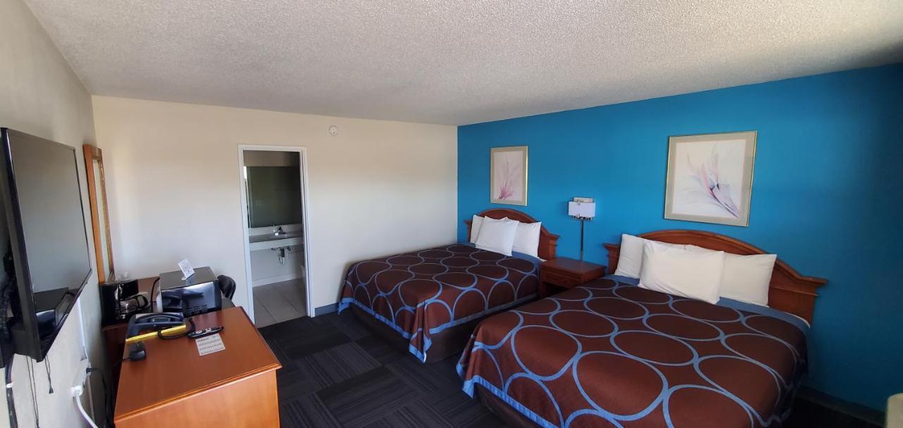 American Inn Motel Pratt Esterno foto