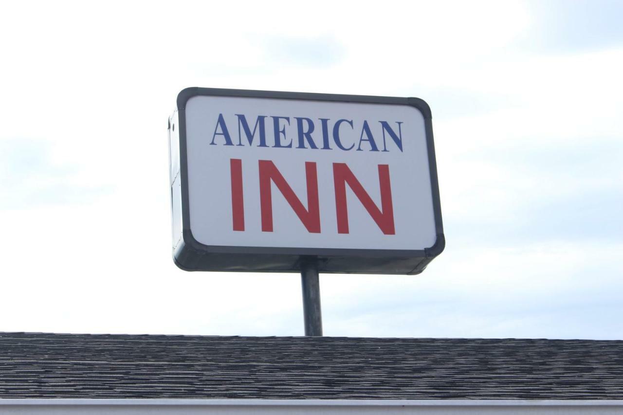 American Inn Motel Pratt Esterno foto
